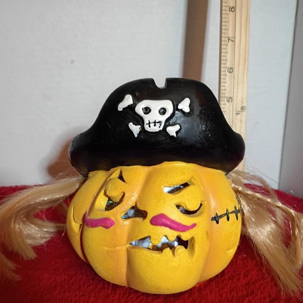 Vintage 2004 JMI Products Halloween Pirate Pumpkin Light Up Decor Blonde Hair
